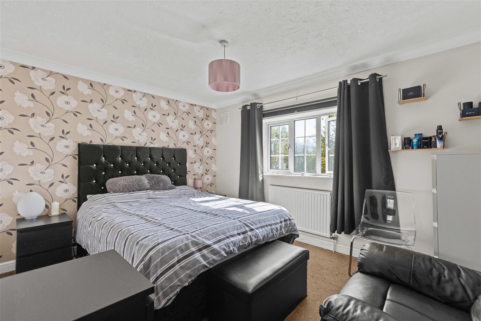 Carroll Crescent, Ascot